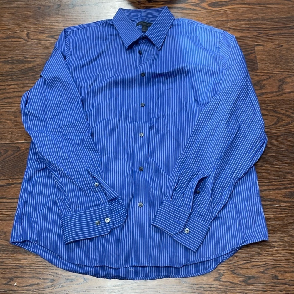EXPRESS design studio 80s to ply cotton size XL (17-17.5)